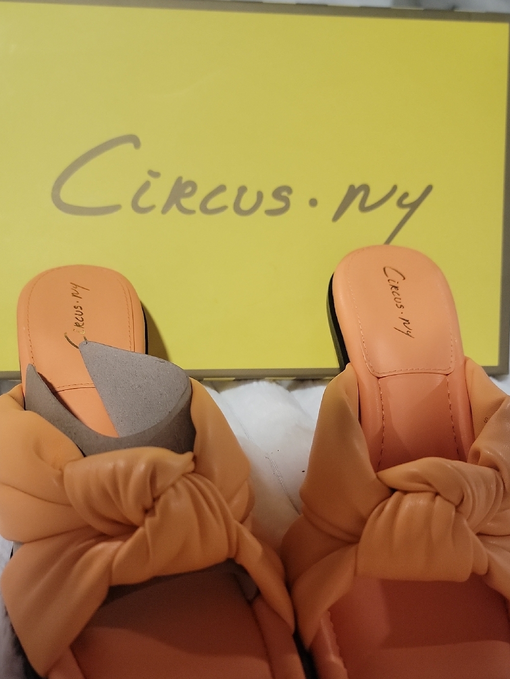 Circus by Sam Edelman Peach Knotted Slide Sandals